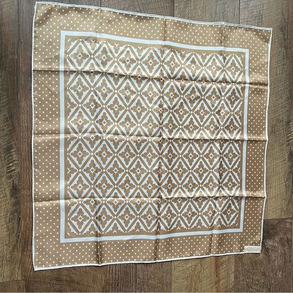 😊3/$30 Vintage Lady Heritage polyester scarf Japan - Picture 3 of 8